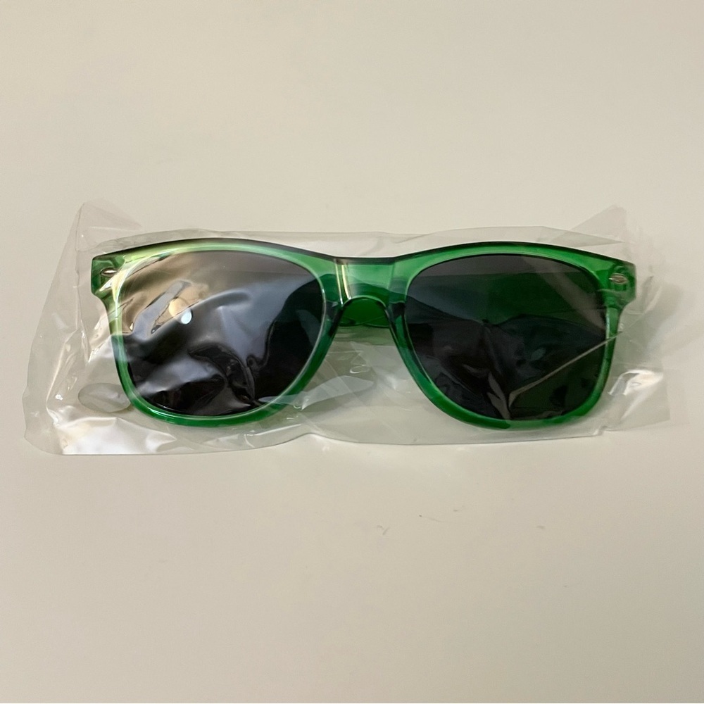 Moosehead Lager Beer Sunglasses Green